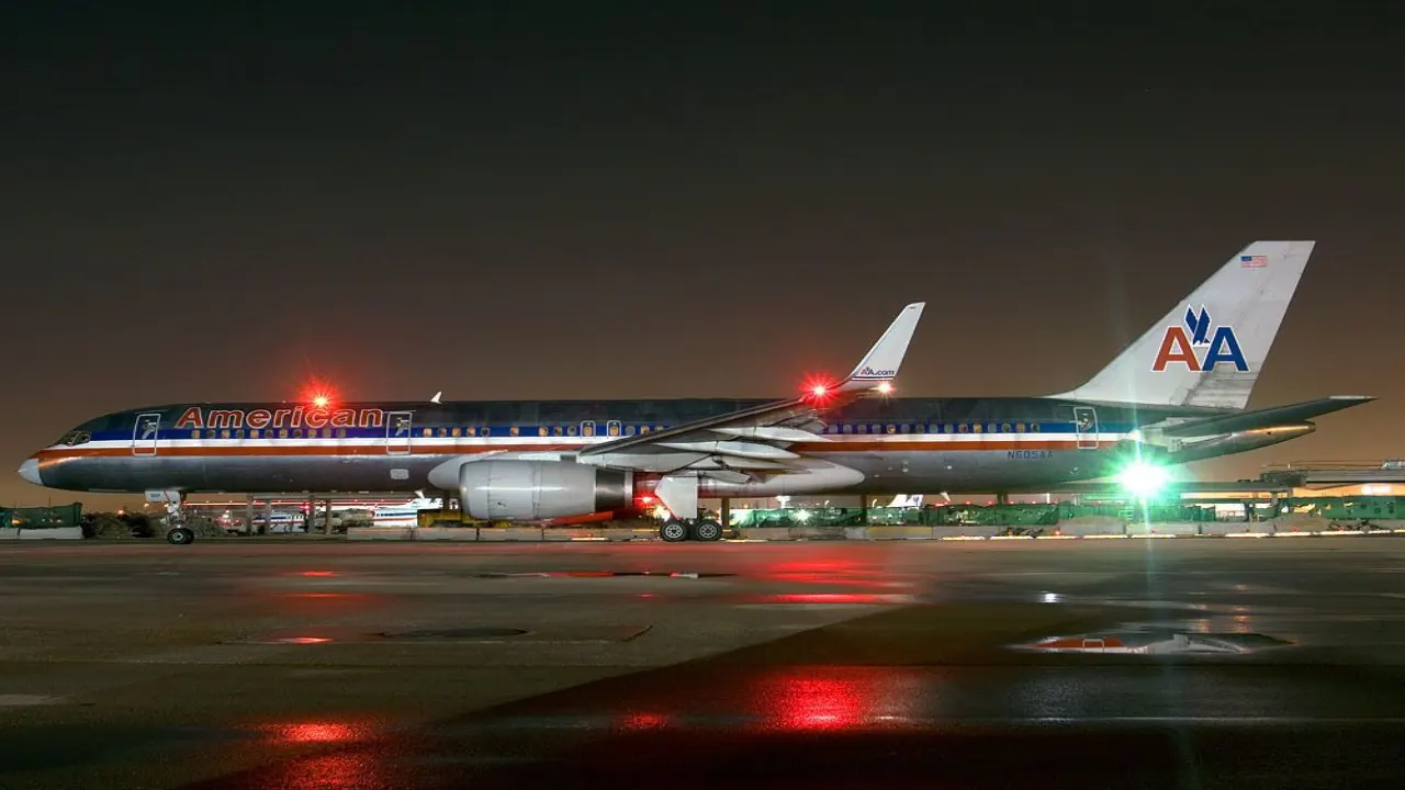 American Airlines Contact & Assistance Information at MIA Airport