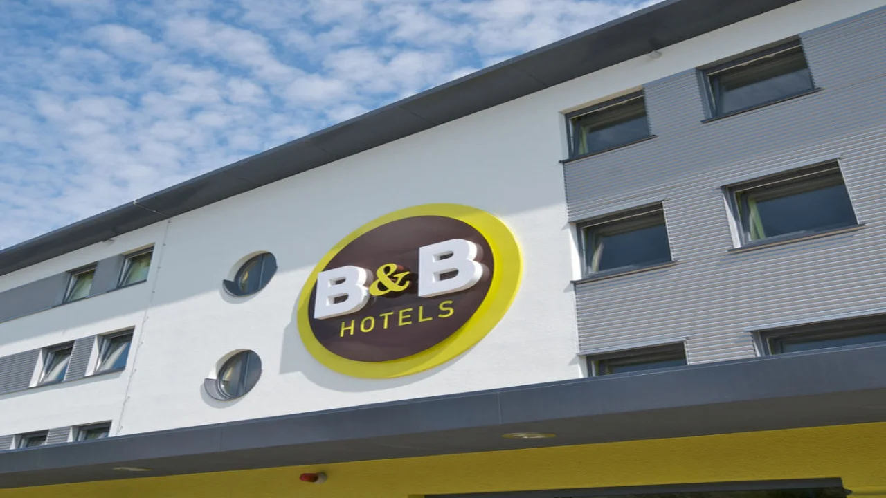 B&B Hotel Miami Airport: Location, Services, Room Types, and More